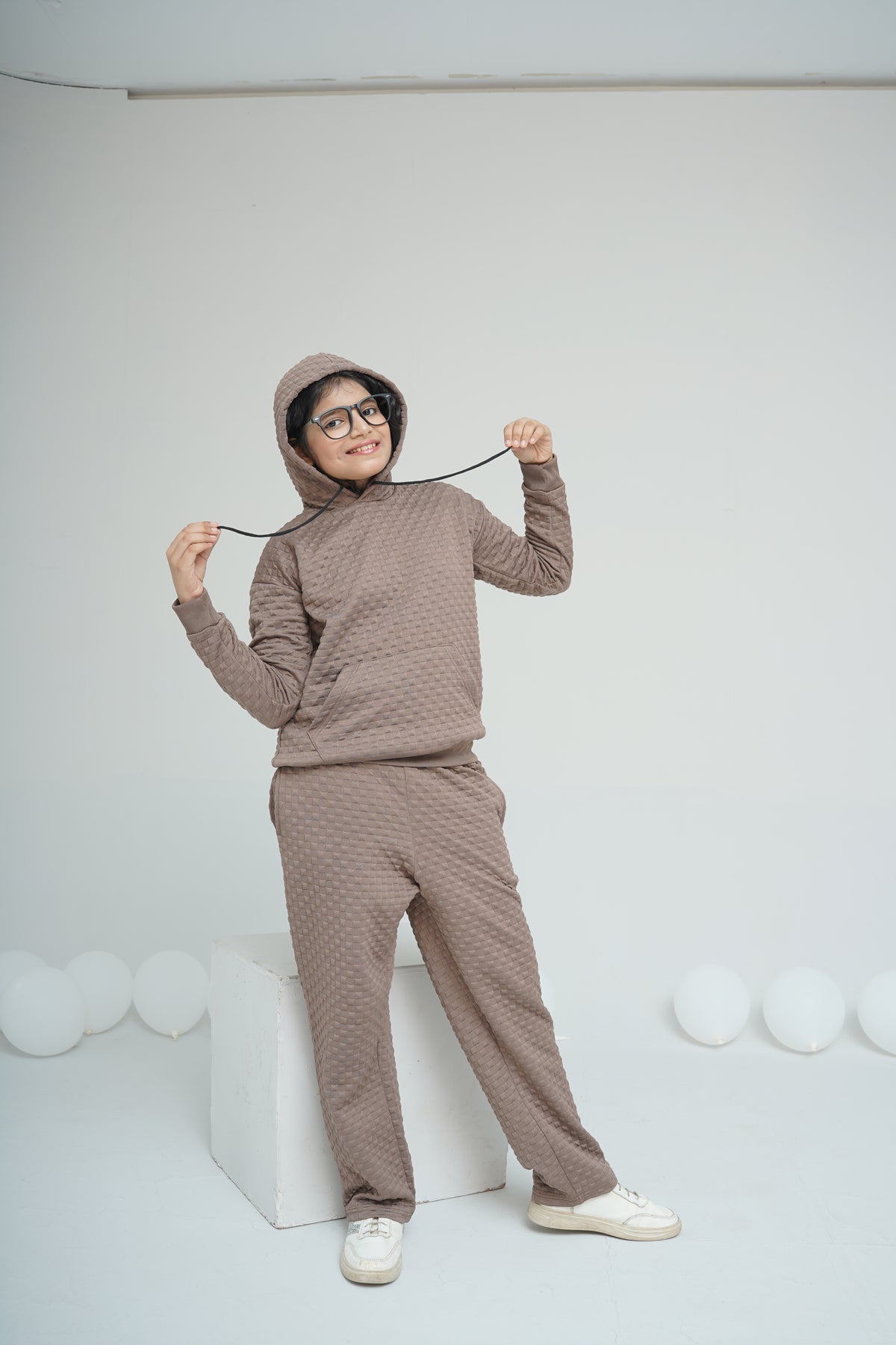 Brown Down Shoulder Hood Set